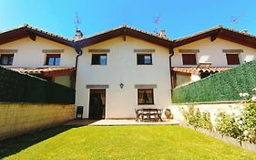 Magnífica casa con jardin, BBQ e hidromasaje